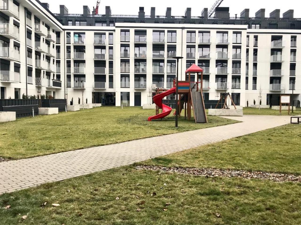 Apartamenty Zajezdnia Mtp Poznan Bagian luar foto