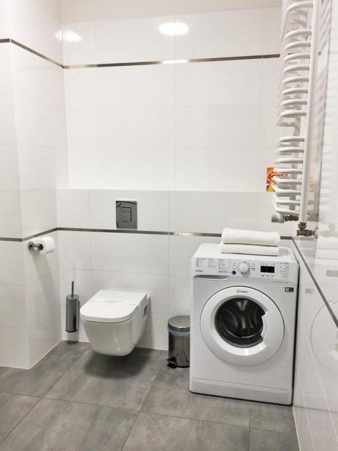 Apartamenty Zajezdnia Mtp Poznan Bagian luar foto